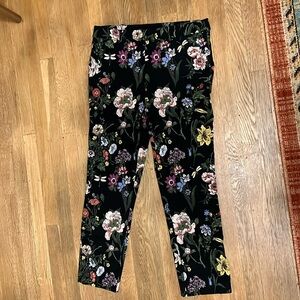 Jules & Leopold black and botanical pull on stretch ankle/crop pant size Medium